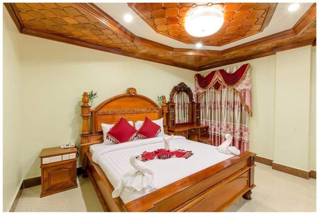 Vy Chhe Hotel Battambang Exteriör bild