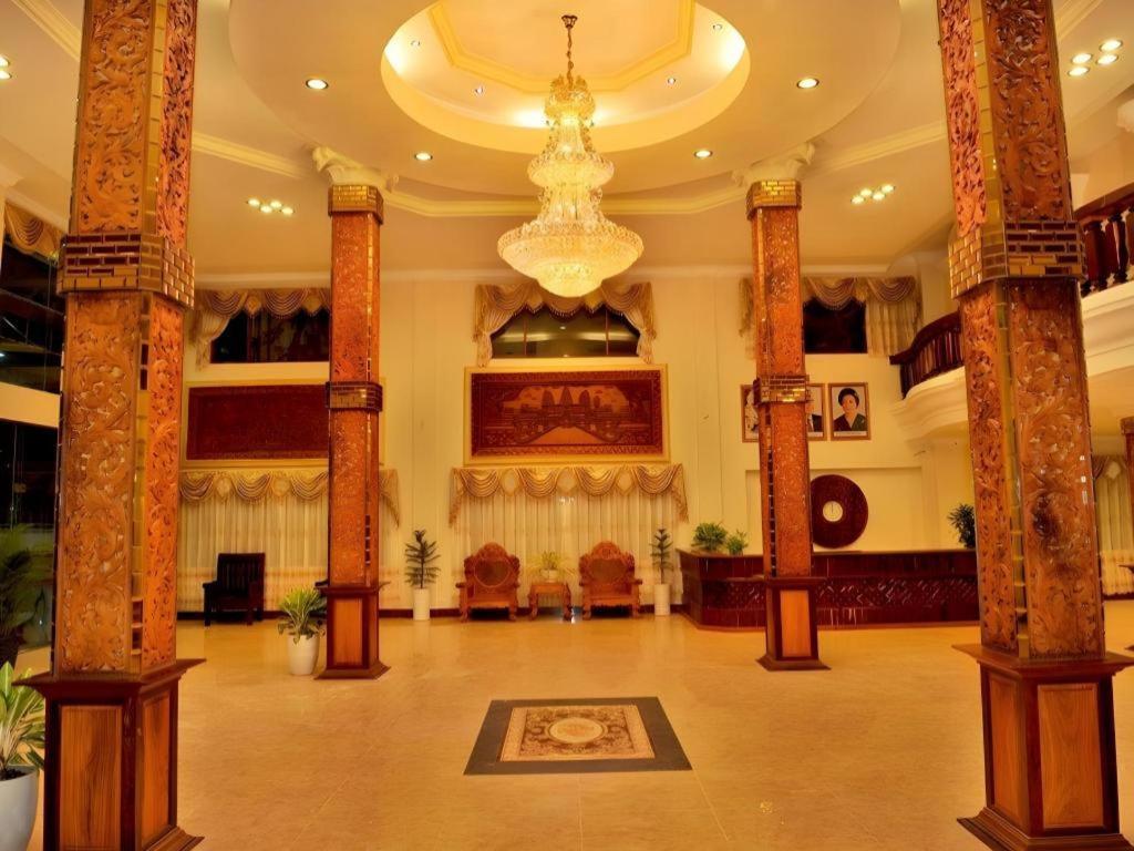 Vy Chhe Hotel Battambang Exteriör bild