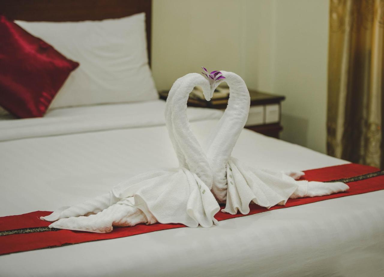 Vy Chhe Hotel Battambang Exteriör bild
