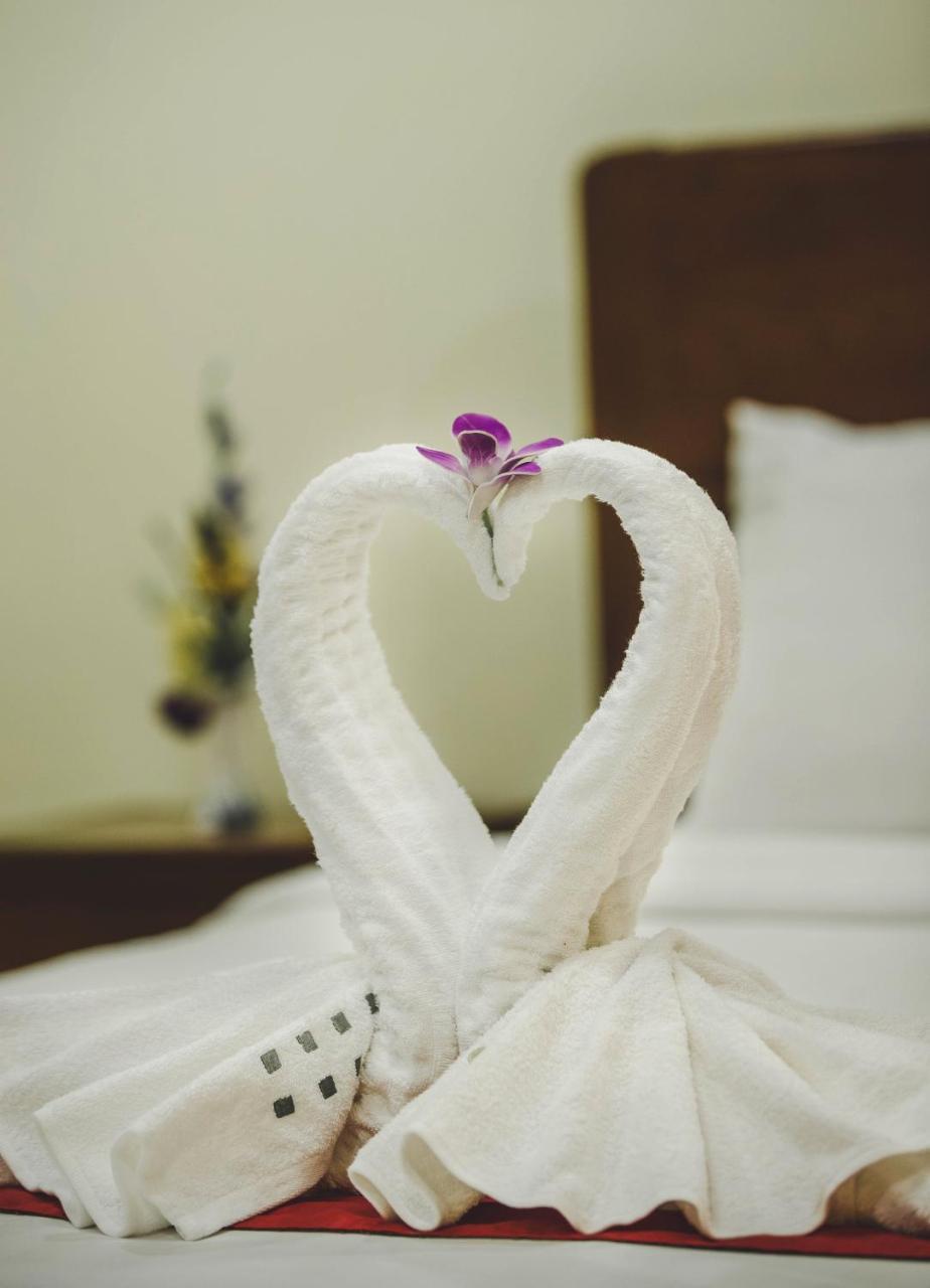 Vy Chhe Hotel Battambang Exteriör bild